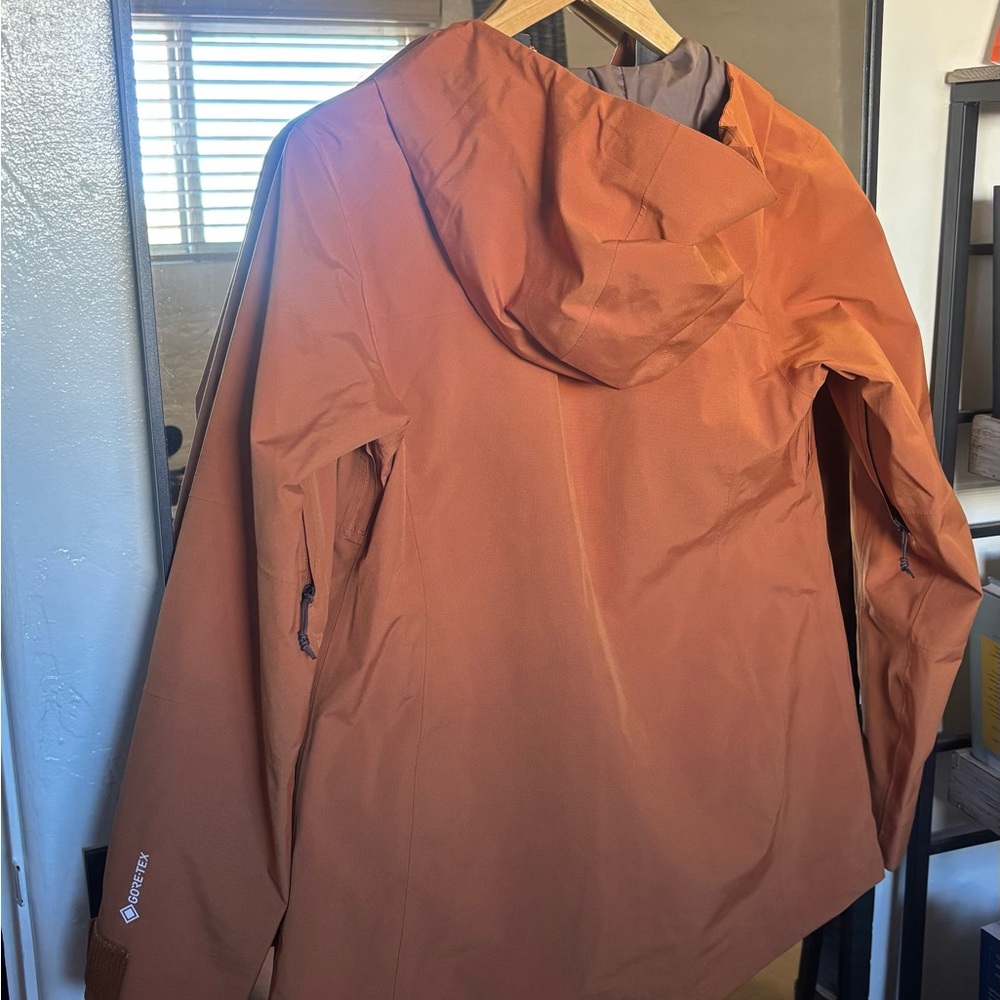 Women’s Hard Shell Jacket - Picture 2 of 7